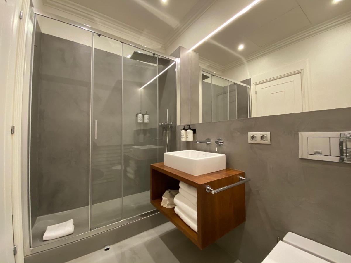 Uma Suites Rambla Catalunya 22 Barcelona Buitenkant foto