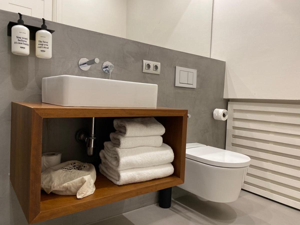 Uma Suites Rambla Catalunya 22 Barcelona Buitenkant foto